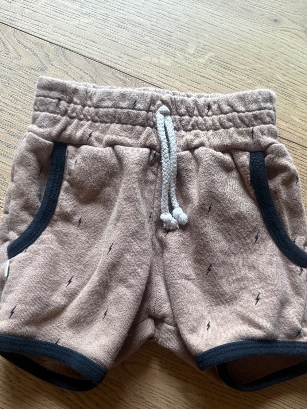 Childhoods Clothing Bolt Shorts 4t Fits 3t